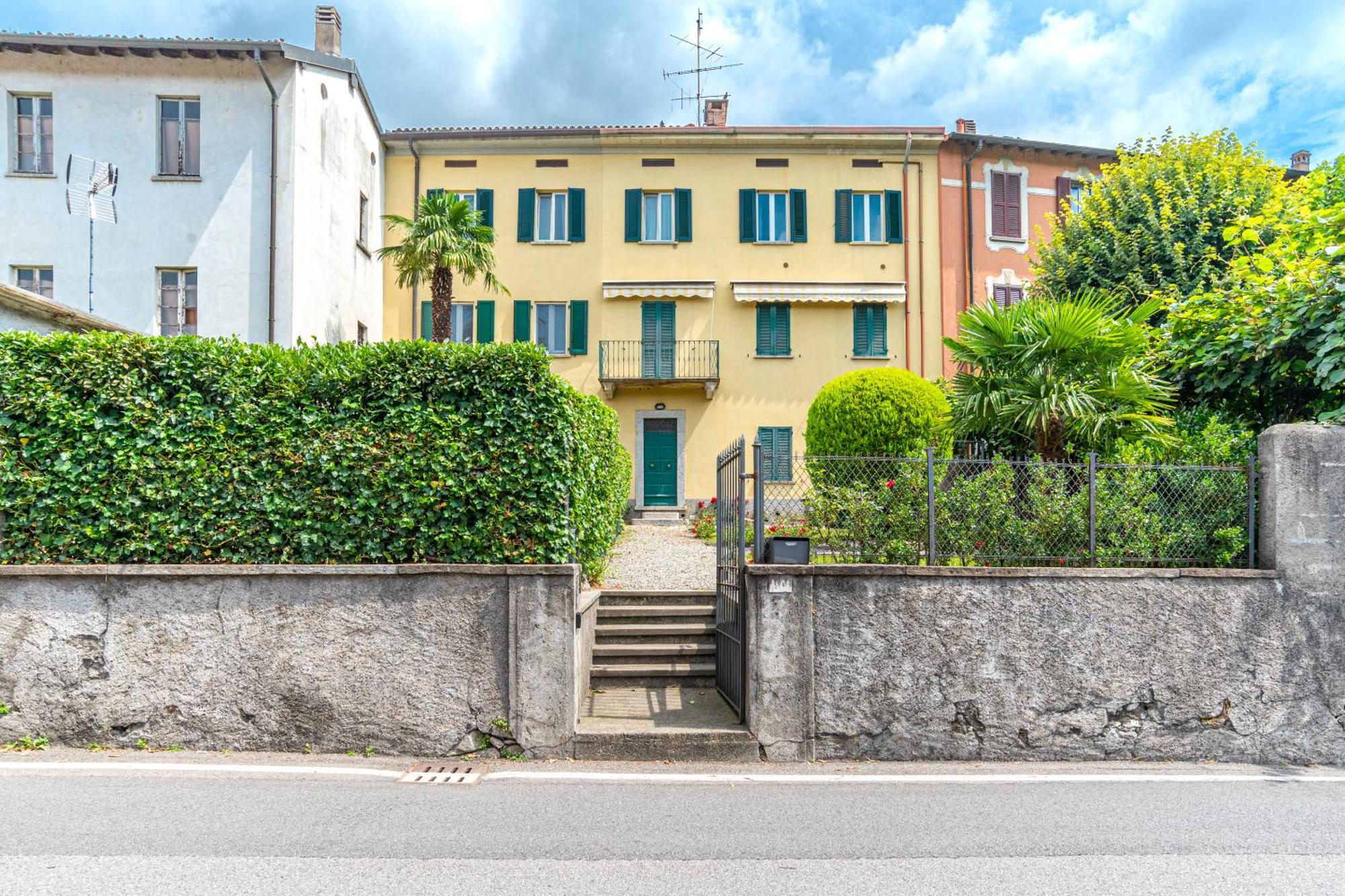 Casa Vittoria Holiday home Maslianico